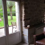 En Cantabria, * Treceño