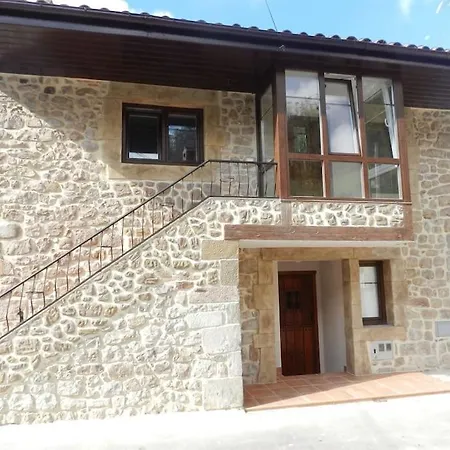En Cantabria, דירה